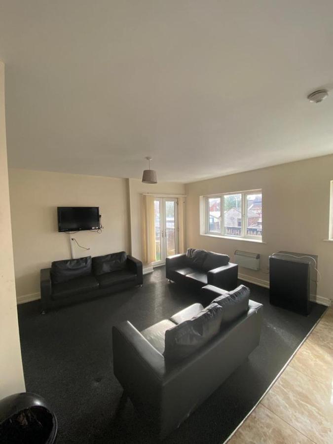 Cosy Living Apartment แคมเบอร์ลีย์ ภายนอก รูปภาพ